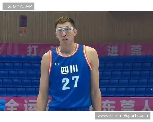 周琦高位投篮篮板，CBA内线稳定输出